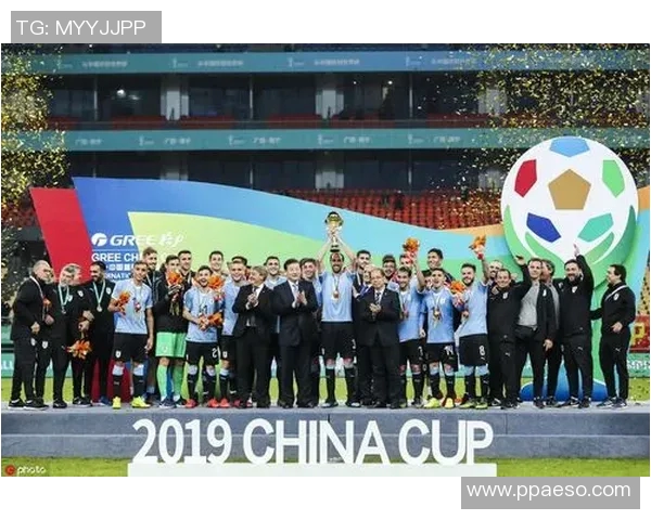 世界级中国足球球星崛起之路：从本土到国际赛场的传奇之旅